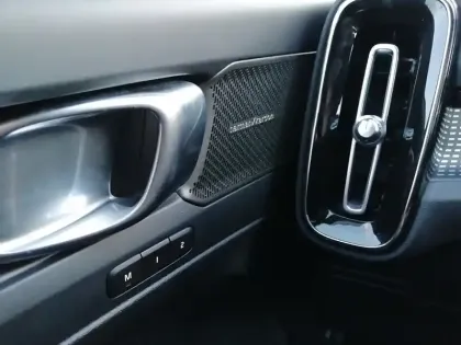 Photo 15 Volvo Xc40  B3 163 ch DCT7