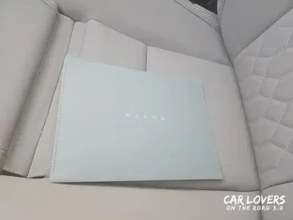 Photo 28 Volvo Xc60  T6 AWD Hybride rechargeable 253 ch+145 ch Geartronic 8