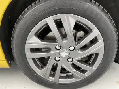 Photo 17 Peugeot 208  PureTech 100 S&S BVM6