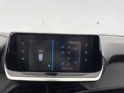 Photo 25 Peugeot 208  PureTech 100 S&S BVM6