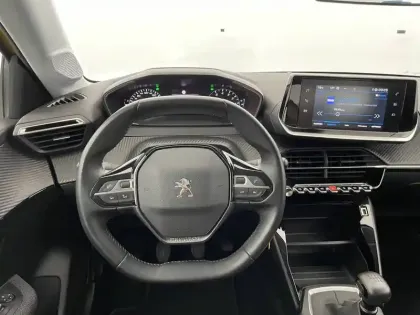 Photo 21 Peugeot 208  PureTech 100 S&S BVM6