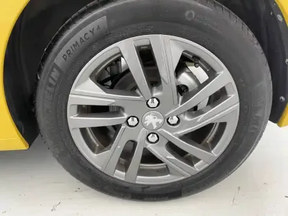 Photo 15 Peugeot 208  PureTech 100 S&S BVM6