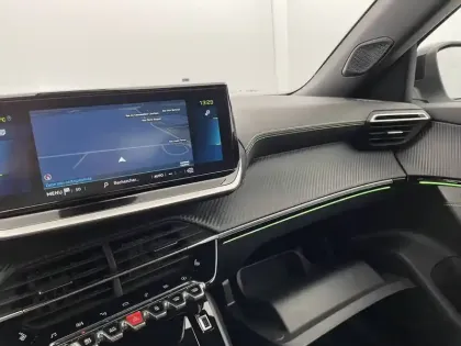 Photo 32 Peugeot 2008  Electrique 136 ch