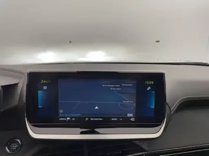 Photo 19 Peugeot 2008  Electrique 136 ch