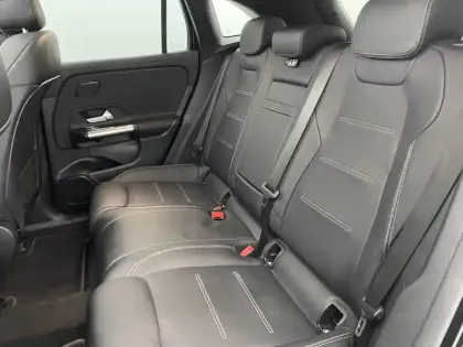 Photo 15 Mercedes EQA  350 4Matic