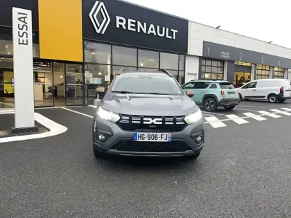 Photo 7 Dacia Jogger  Hybrid 140 7 places GSR2