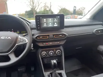 Photo 9 Dacia Jogger  Hybrid 140 7 places GSR2