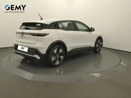 Photo 1 Renault Megane  E-Tech EV40 130ch boost charge