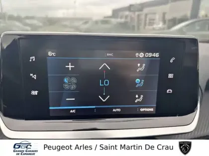 Photo 34 Peugeot 208  PureTech 100 S&S EAT8