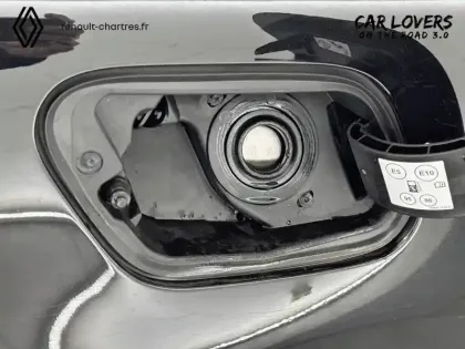 Photo 25 Renault Scenic Grand  TCe 140 FAP - 21