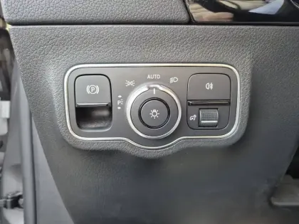 Photo 19 Mercedes Classe B  180 d 7G-DCT