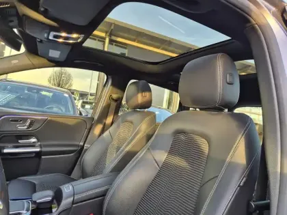 Photo 12 Mercedes Classe B  180 d 7G-DCT