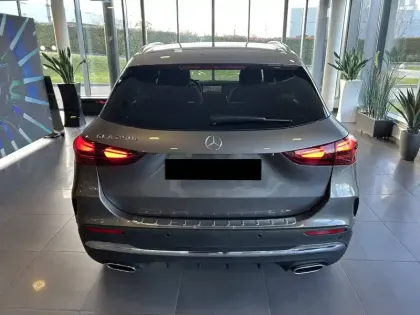 Photo 15 Mercedes GLA  250 e Hybrid EQ 8G-DCT