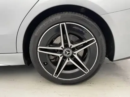 Photo 16 Mercedes Classe C  220 d 9G-Tronic