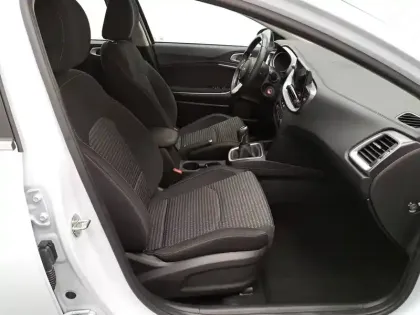 Photo 23 Kia Xceed  1.0l T-GDi 120 ch BVM6