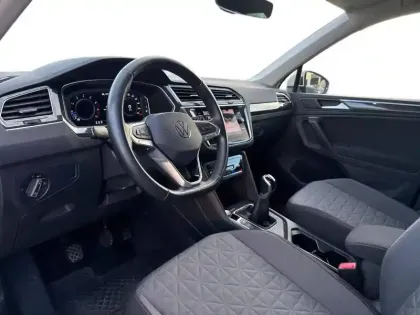 Photo 14 Volkswagen Tiguan  1.5 TSI 130ch BVM6