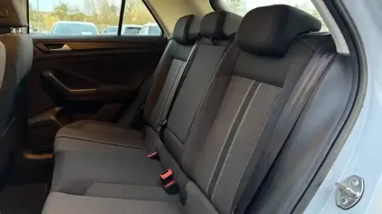 Photo 6 Volkswagen T-roc  1.5 TSI 150 EVO Start/Stop DSG7