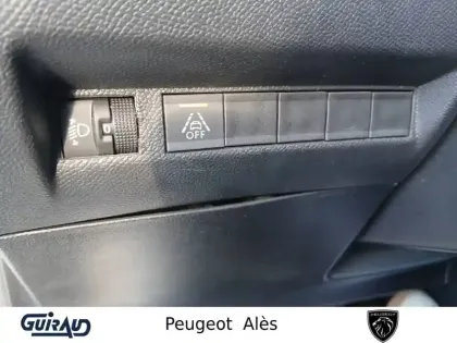 Photo 13 Peugeot 208  PureTech 100 S&S BVM6