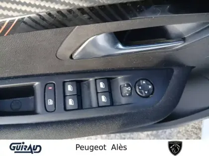 Photo 56 Peugeot 208  PureTech 100 S&S BVM6