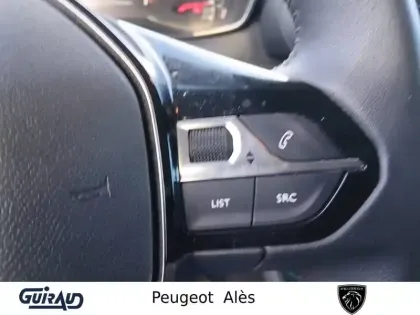 Photo 61 Peugeot 208  PureTech 100 S&S BVM6