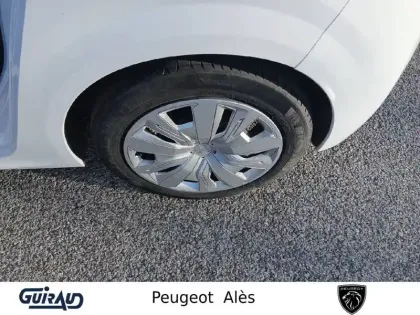 Photo 10 Peugeot 208  PureTech 100 S&S BVM6