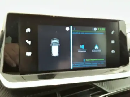 Photo 37 Peugeot 208  Electrique 50 kWh 136ch