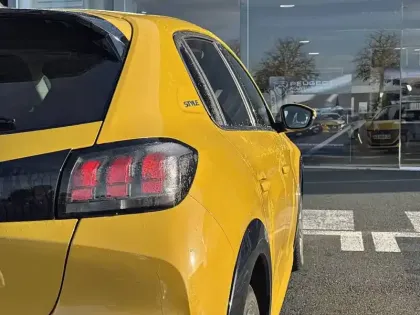 Photo 16 Peugeot 208  Electrique 50 kWh 136ch