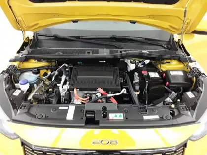 Photo 39 Peugeot 208  Electrique 50 kWh 136ch