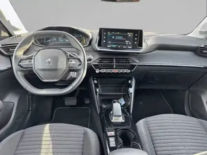 Photo 7 Peugeot 208  Electrique 50 kWh 136ch