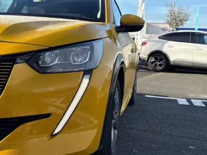 Photo 15 Peugeot 208  Electrique 50 kWh 136ch