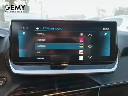 Photo 16 Peugeot 208  PureTech 100 S&S BVM6