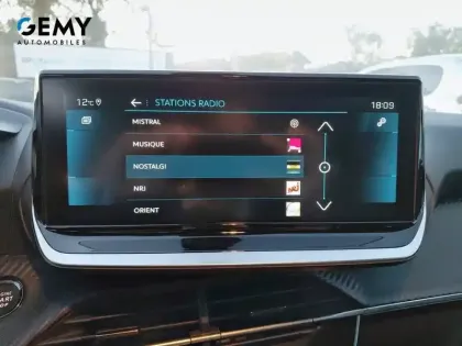 Photo 36 Peugeot 208  PureTech 100 S&S BVM6