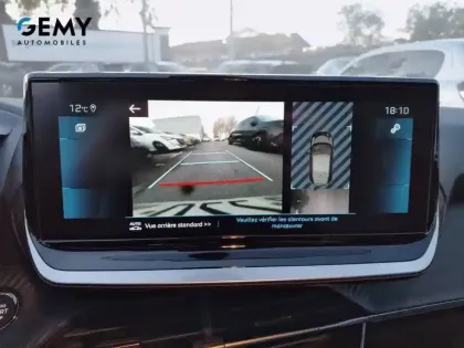 Photo 38 Peugeot 208  PureTech 100 S&S BVM6