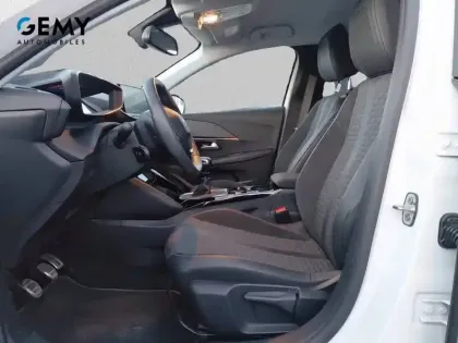 Photo 8 Peugeot 208  PureTech 100 S&S BVM6