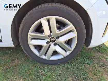 Photo 13 Renault Clio  Blue dCi 100 ch GSR2