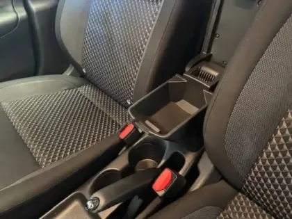 Photo 38 Nissan Micra  IG-T 100