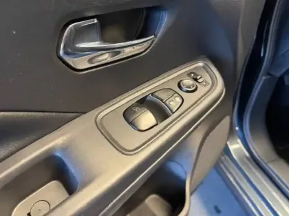 Photo 18 Nissan Micra  IG-T 100