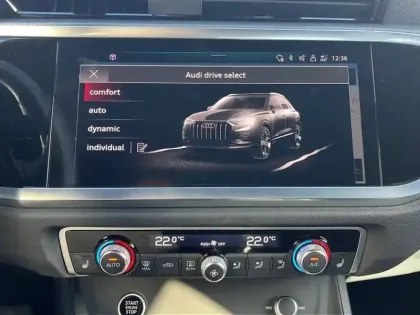 Photo 25 Audi Q3  45 TFSIe 245 ch S tronic 6