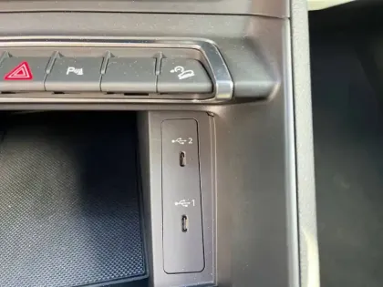 Photo 36 Audi Q3  45 TFSIe 245 ch S tronic 6