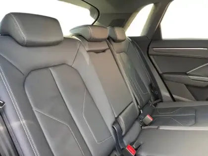 Photo 9 Audi Q3  45 TFSIe 245 ch S tronic 6