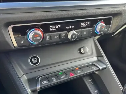 Photo 24 Audi Q3  45 TFSIe 245 ch S tronic 6