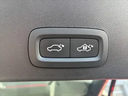 Photo 8 Volvo Xc40  B3 163 ch DCT7