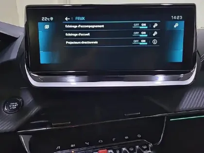 Photo 64 Peugeot 2008  PureTech 130 S&S EAT8