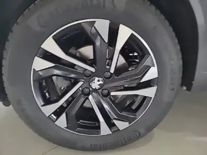 Photo 54 Peugeot 2008  PureTech 130 S&S EAT8