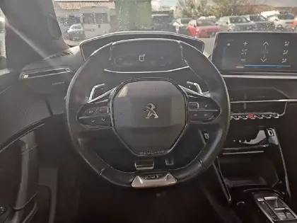 Photo 8 Peugeot 2008  PureTech 130 S&S EAT8