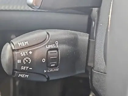 Photo 20 Peugeot 2008  PureTech 130 S&S EAT8