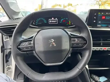 Photo 8 Peugeot 208  Electrique 50 kWh 136ch