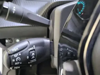 Photo 46 Peugeot 208  Electrique 50 kWh 136ch