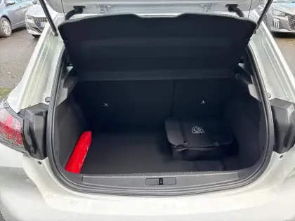 Photo 5 Peugeot 208  Electrique 50 kWh 136ch
