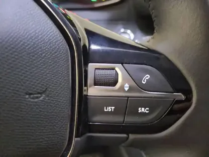 Photo 48 Peugeot 208  Electrique 50 kWh 136ch